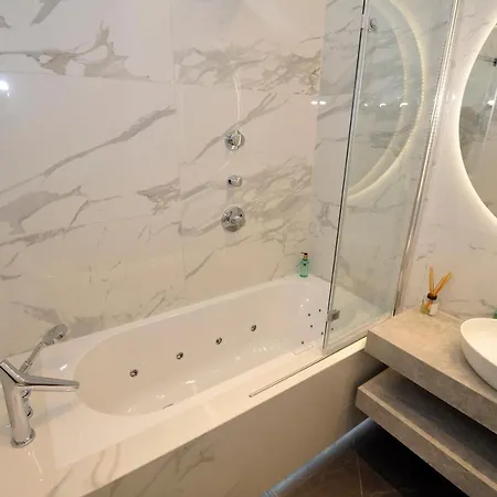 Fortuna Luxury 1 Bed & Breakfast Split