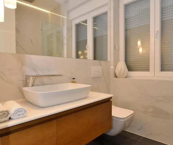 Fortuna Luxury 1 Frühstückspension 4*