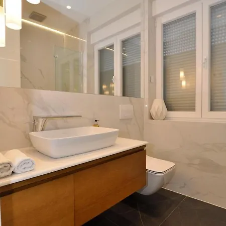 Fortuna Luxury 1 Couette-café 4*