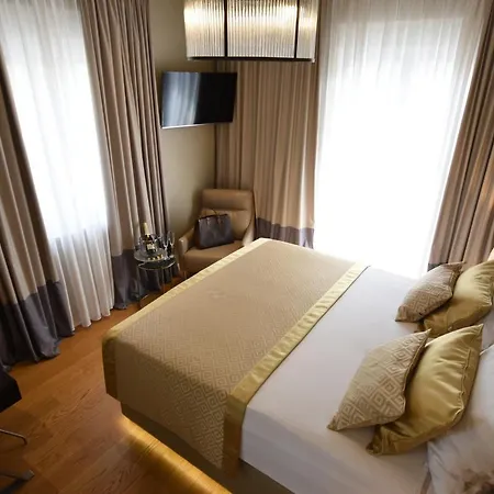 Fortuna Luxury 1 4* Σπλιτ