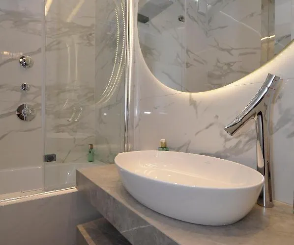 Fortuna Luxury 1 Nocleg ze śniadaniem 4*