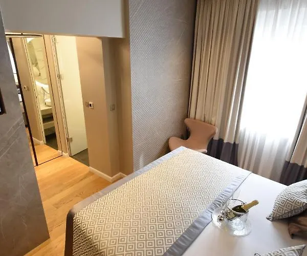 Fortuna Luxury 1 Nocleg ze śniadaniem 4*