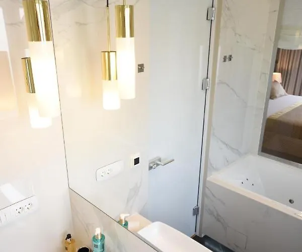 Nocleg ze śniadaniem Fortuna Luxury 1 4*