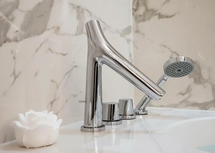 Fortuna Luxury 1 Nocleg ze śniadaniem 4*